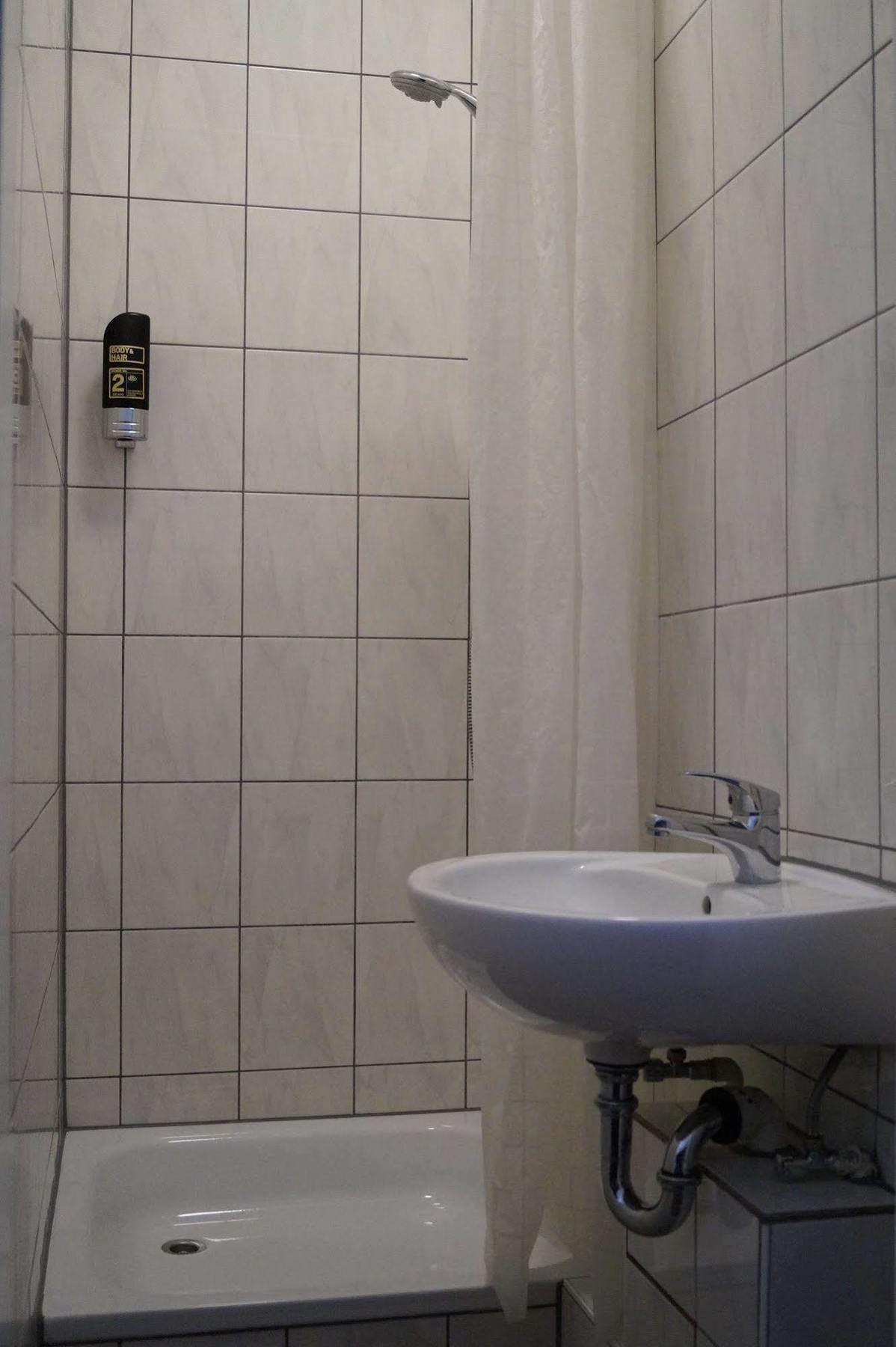 Hostel Anlema Berlin Bagian luar foto